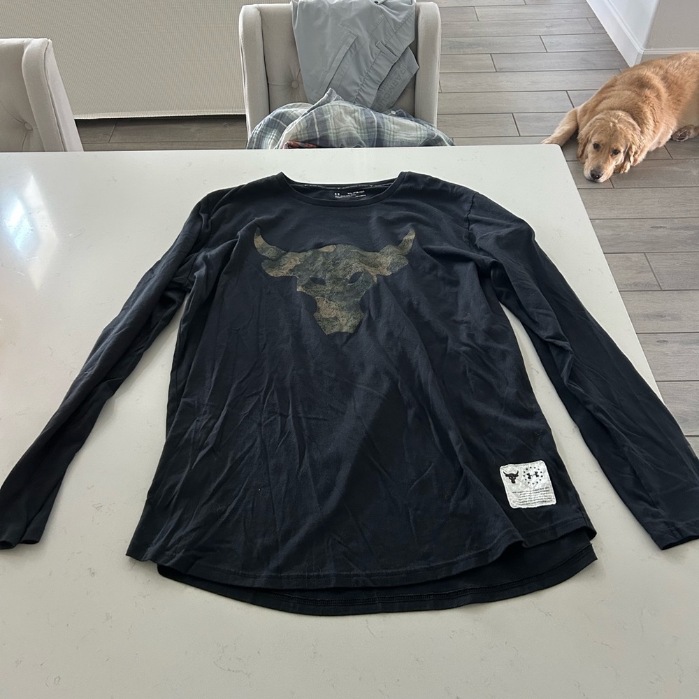 Under Armour Black Long Sleeve Tee